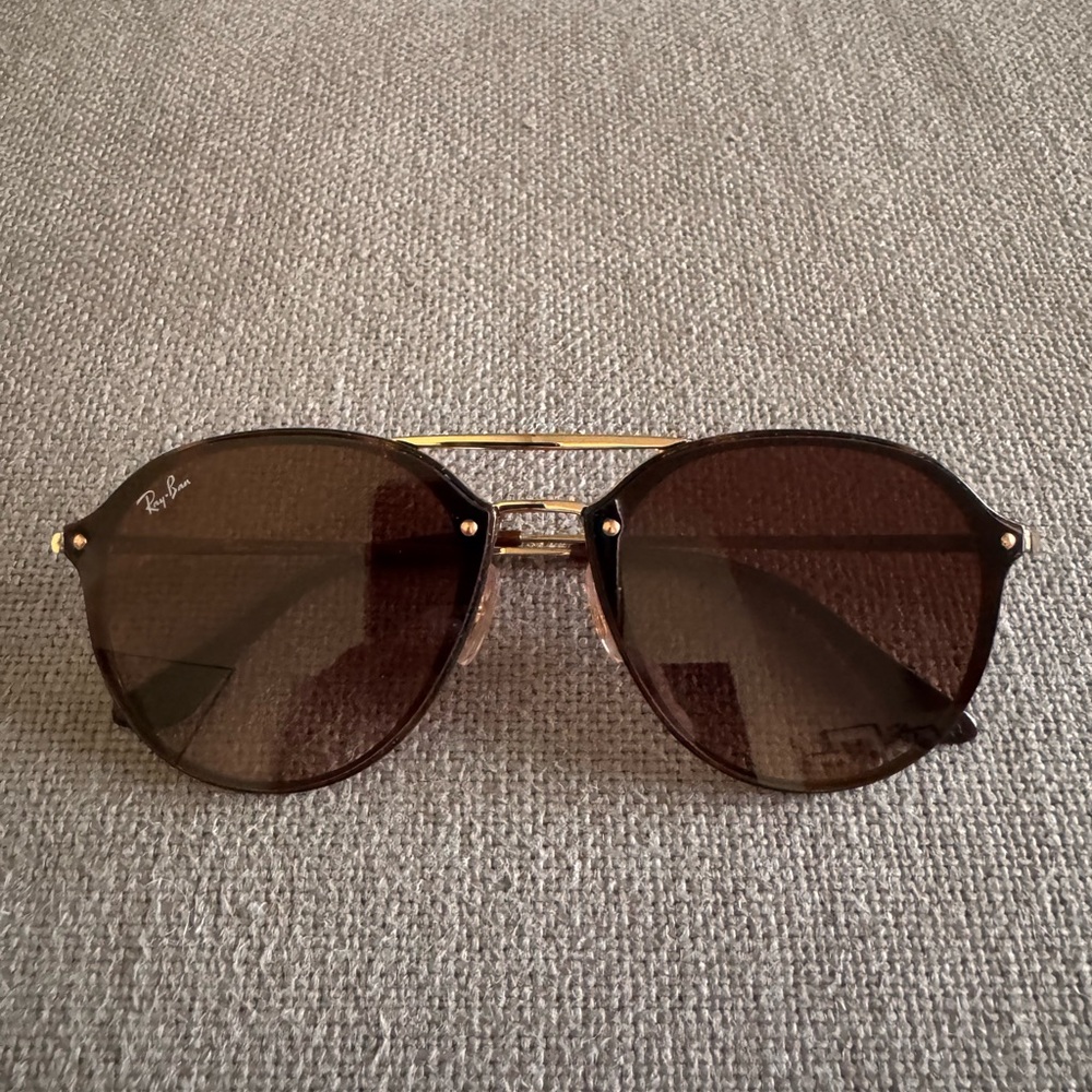 Ray-Ban Brown Gradient Round Sunglasses with Gold Bridge - Picture 2 of 3